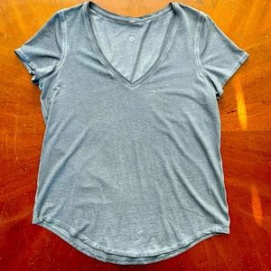 Lululemon Tee